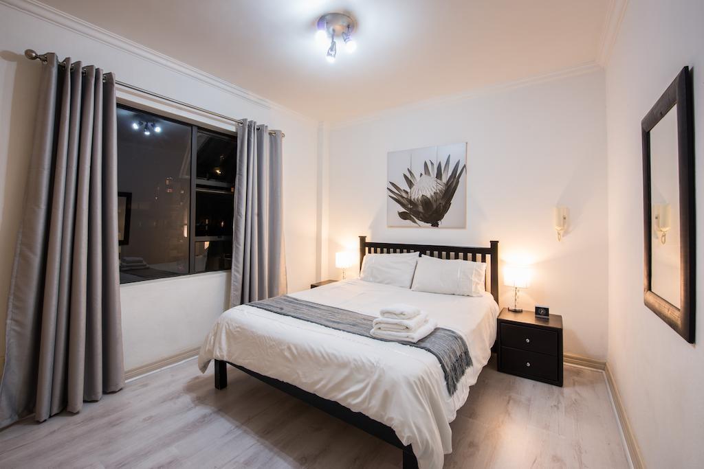 Prestige Apartments Sandton At Westpoint Johannesburg Room photo