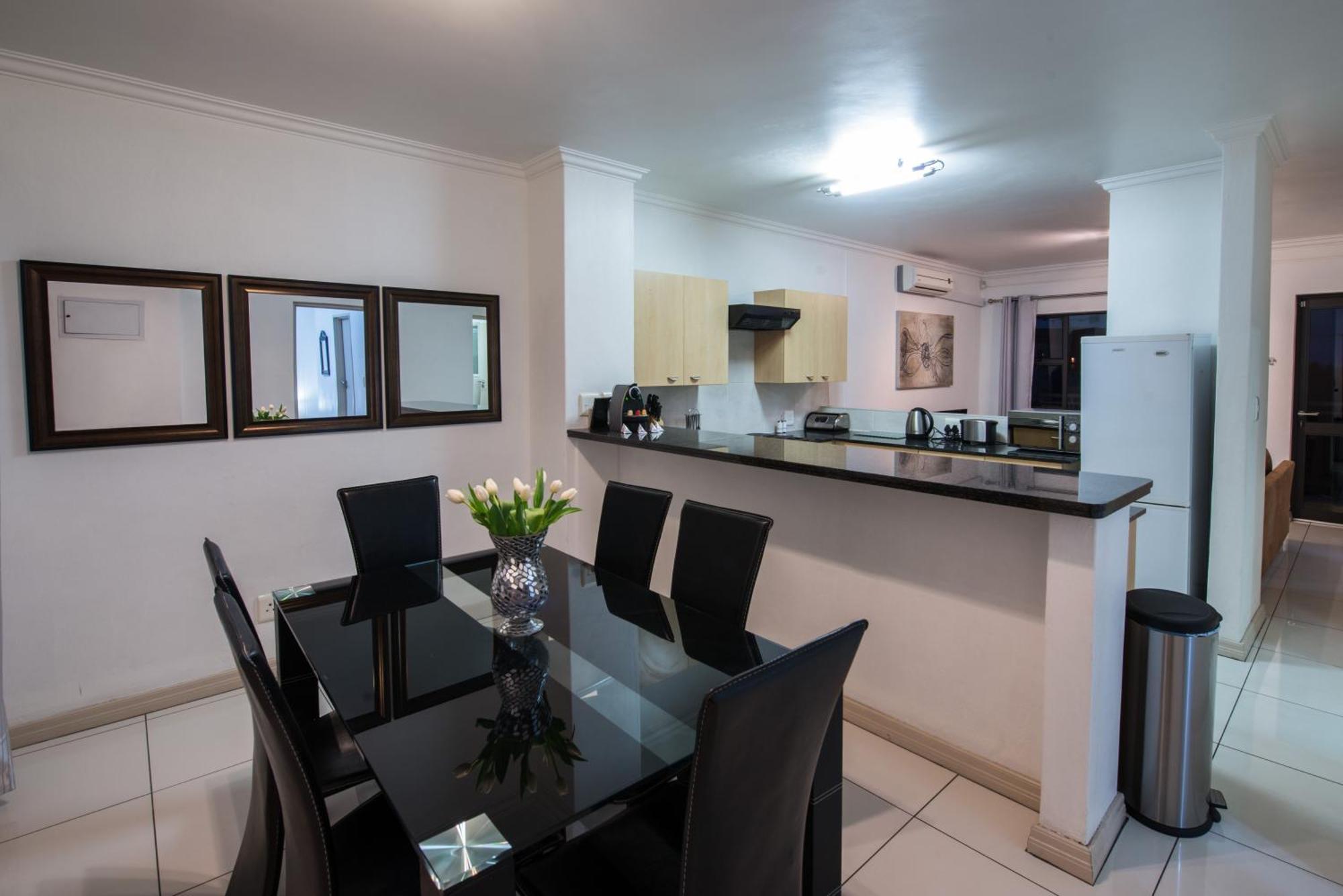 Prestige Apartments Sandton At Westpoint Johannesburg Room photo