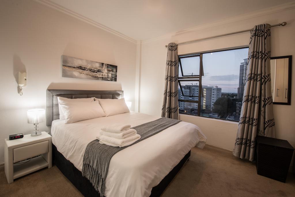 Prestige Apartments Sandton At Westpoint Johannesburg Exterior photo