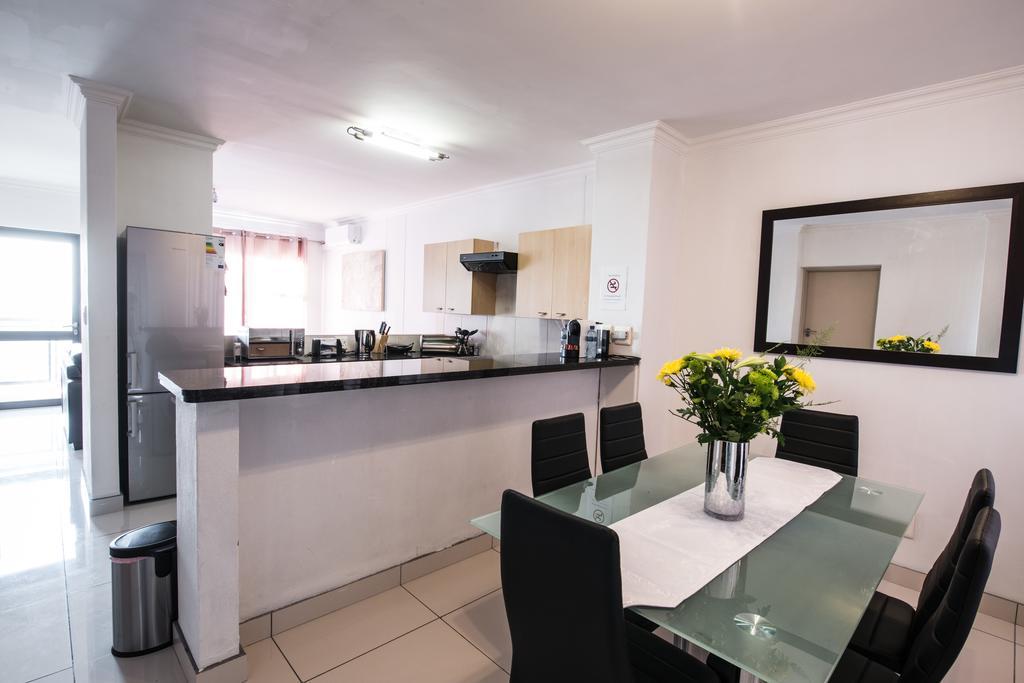 Prestige Apartments Sandton At Westpoint Johannesburg Room photo