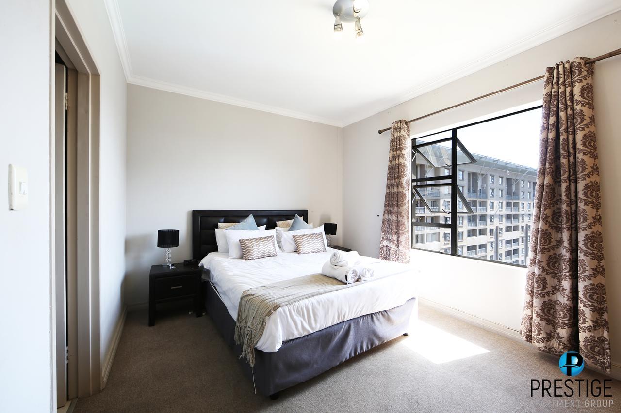 Prestige Apartments Sandton At Westpoint Johannesburg Exterior photo